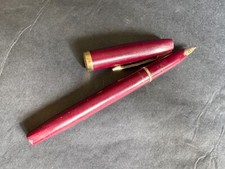 VINTAGE RED SHEAFFER FOUNTAIN PEN