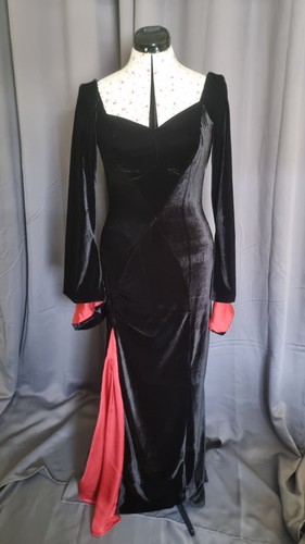 Morticia addams long black and - morticia,