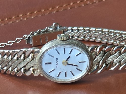 Vintage tissot 9ct gold ladies