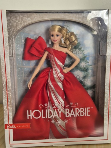 Barbie 2019 holiday doll - barbie, in