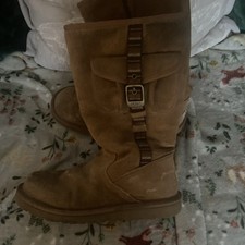 Ladies Size 5 Uggs
