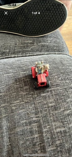 Wee forrest tractor - wee, figurine