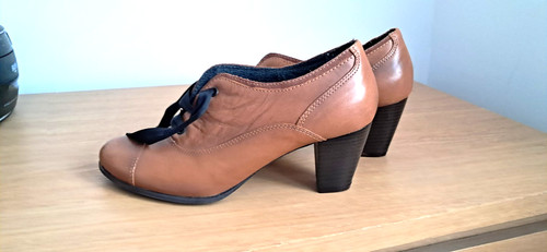 Moshulu heeled lace - -up, shoes