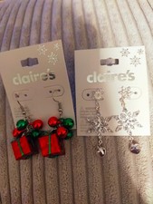 claires accessories Christmas dangling  pierced earrings X2  and snowflakes
