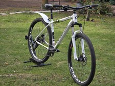 Cannondale Trail 4 Large MTB Shimano CUES 9 Speed Fulcrum Red 29er Disc