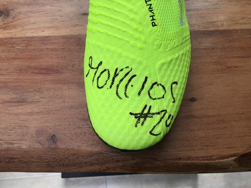 Signed football boot - , alfredo