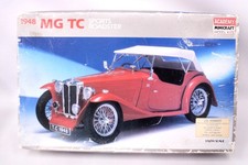 ACADEMY 1/16 Scale MG TC SPORTS ROADSTER Red Car Plastic Model Kit BOXED - T15