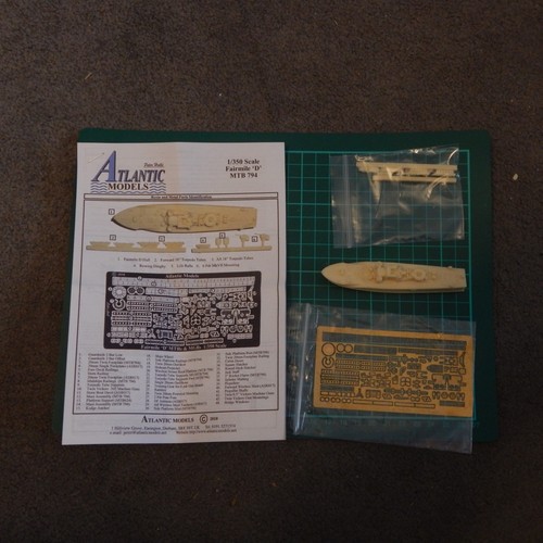 Atlantic models 350 - 1/350, scale