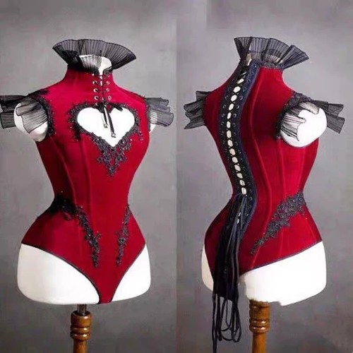Sexy queen hearts cosplay - sexy,