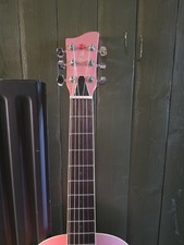 JJ Heart Acoustic Guitar. Full Size.  Comes With Extra String,original Bag.