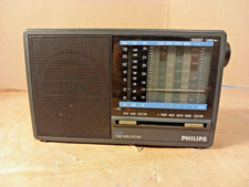 Philips AE 3205 Portable World Receiver 9 Band Radio  Tested ON BATTERIES