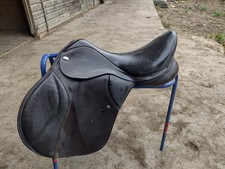 Thorowgood T8 GP Saddle 18" Black with green gullet excellent condition.