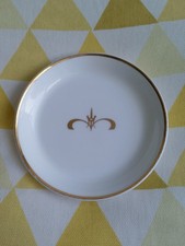 LONDON HILTON HOTEL QUEENSBERRY CROWN STAFFS FINE BONE CHINA PIN TRAY COASTER