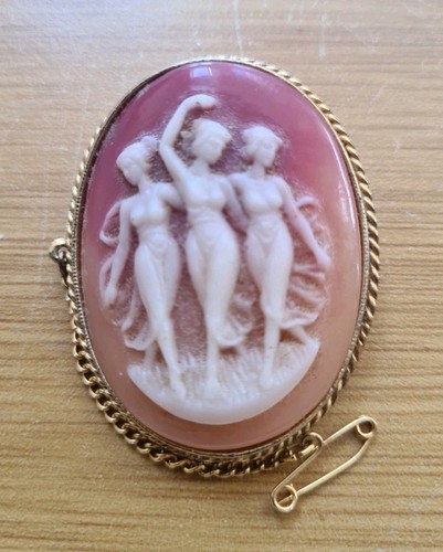 Vintage oval cameo brooch - vintage,