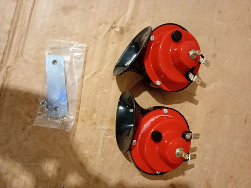 Pair 12v car horns high - car, low