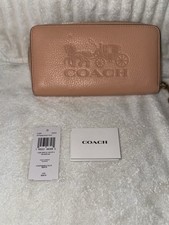 Coach C5889 Long Zip Around