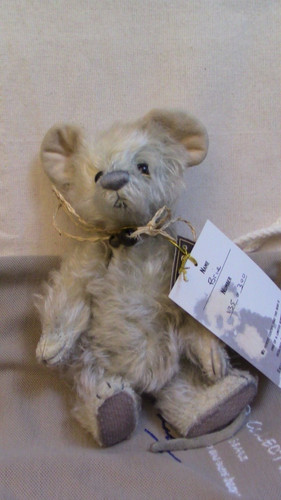 Minimo retired charlie bear - retired,