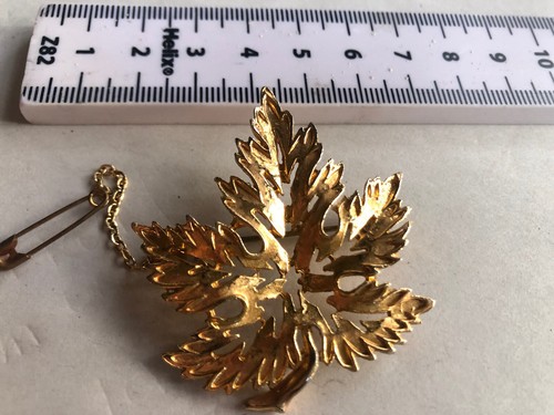 Vintage gold metal leaf brooch - vintage,