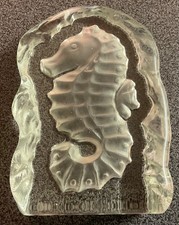 STUNNING LEAD CRYSTAL PAPERWEIGHT,SEAHORSE.317 grams.EXCELLENT CONDITION.