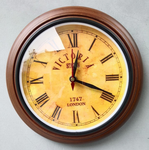 Victoria station clock wooden - victoria,