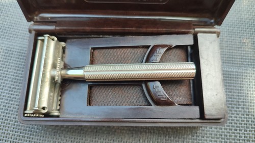 Antique brown bakelite razor - antique,