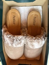 Slippers: Women’s Shoes