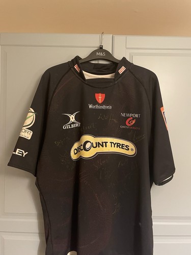 Player issue signed - player,