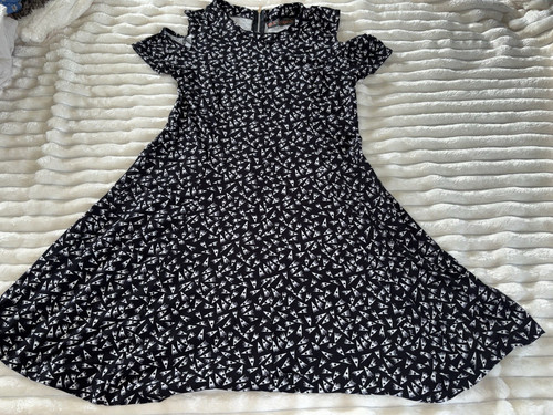 Women black white - &,