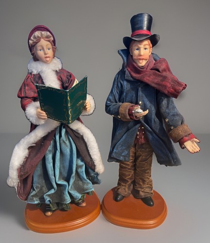 Pair christmas carollers in - pair,