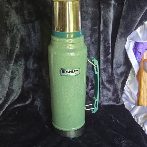 Stanley green metal - qt,