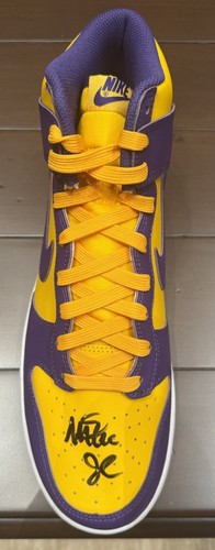 Magic johnson signed - signed, right