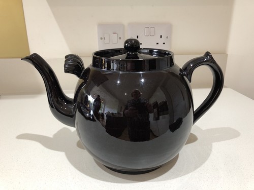 Very large antique brown betty - large,