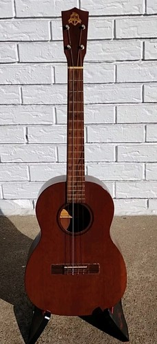 Favilla baritone ukulele - b-2,