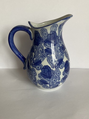 Blue white jug - white, with