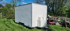 Twin Axle Burger Van / Food