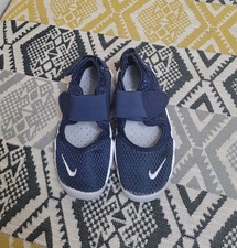 Boys Girls Navy Nike Air Rift BR Sandals Trainers Size 13.5 Infant Kids EU 32