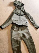 Kids 128-137cm Small Nike Tech