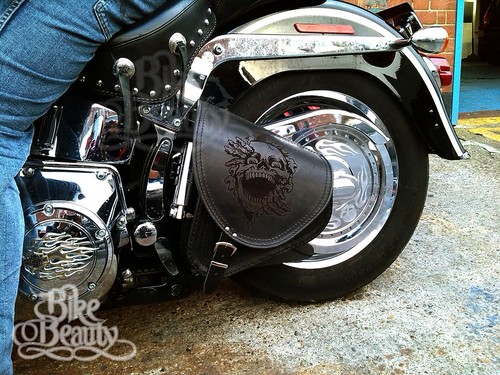 Top leather swingarm skull - leather,