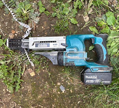 Makita screw gun - , with