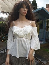 Vintage DOTTI Ivory Cold Shoulder Top Appliqué Lace Bodice size10 ♡Bell sleeved 