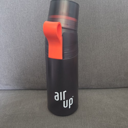 Air water bottle - up,