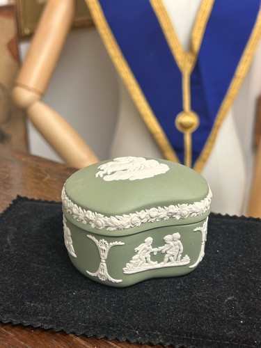Vintage sage green wedgewood - vintage,