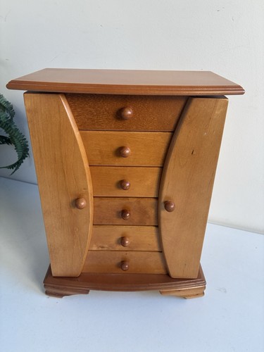 Vintage wooden jewellery box - wooden,