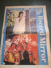 RECORD MIRROR Magazine 19 AUGUST 1967 Beatles Cat Stevens Zoot Money Dusty Amen