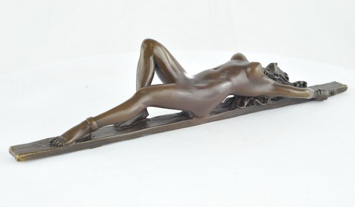 Statue pin art - statue, deco