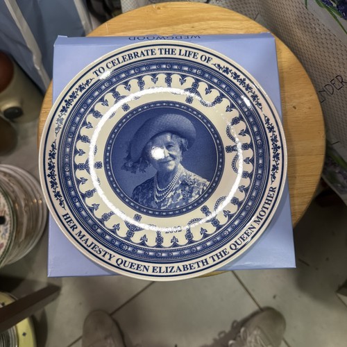 Wedgwood 2002 queen elizabeth - wedgwood,