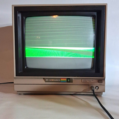 Commodore 1701 video monitor - commodore,