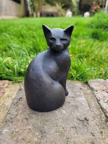 Cold cast bronze cat - cold, 9cm