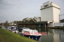 PHOTO  MOORINGS ON THE