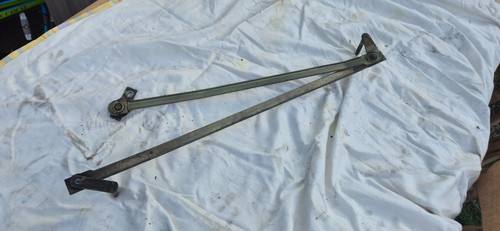 Datsun wiper linkage - wiper,